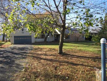4827 Charles St, Rockford, IL 61108 