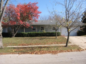 2104 Portland Pl, Rockford, IL 61108 