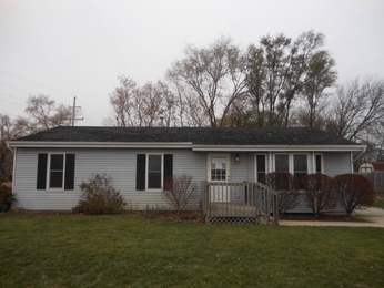 3211 S Griswold Ave, Mchenry, IL 60051 