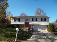 941 Robinhood Ln, Ottawa, IL 61350 