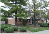 8301 Oak Leaf Drive Unit 101, Woodridge, IL 60517 