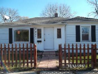 841 Chestnut St, Waukegan, IL 60085 
