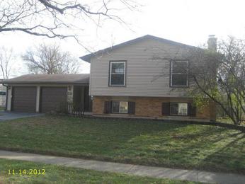 385 Dartmoor Dr, Crystal Lake, IL 60014 