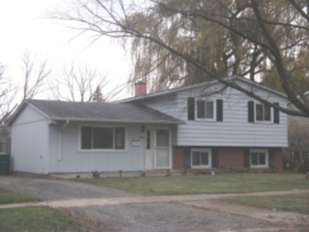 36625 N Streamwood Dr, Gurnee, IL 60031 