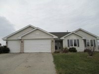 303 Oak St, Poplar Grove, IL 61065 