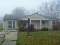 105 Circle Drive East, Montgomery, IL 60538 