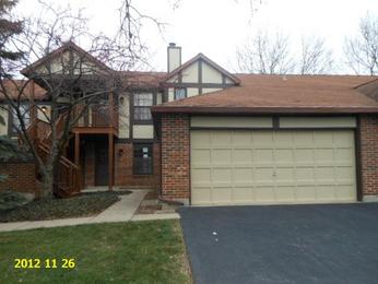 371 Sandhurst Cir A, Glen Ellyn, IL 60137 