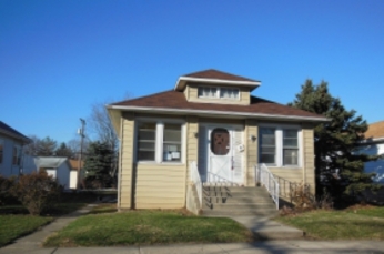 9736 Cook Ave, Oak Lawn, IL 60453 