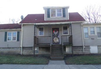 1701 S 6th Ave, Maywood, IL 60153 