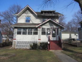 331 E York Ave, West Chicago, IL 60185 