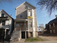 8411 S Escanaba Ave, Chicago, IL 60617 