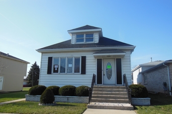 12744 S Wood St, Blue Island, IL 60406 