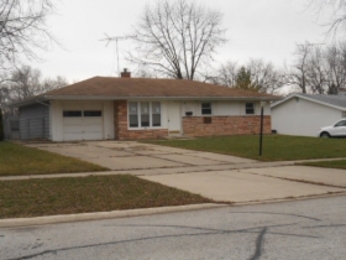 1917 Wayland Ln, Schaumburg, IL 60193 
