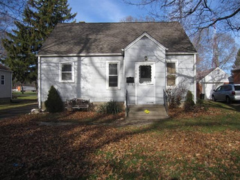 692 Stewart Ave, Elgin, IL 60120 