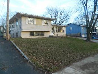 122 Toro Circle, Carpentersville, IL 60110 
