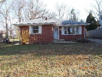 208 Fairview Ave, Rockford, IL 61108 