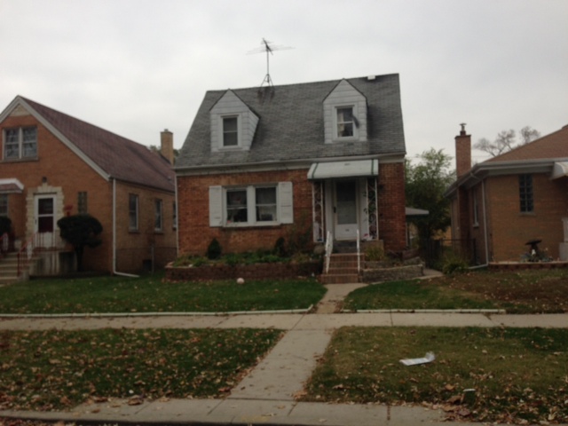 318 Hyde Park Ave, Bellwood, IL 60104 