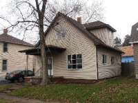 612 S 11th St, Pekin, IL 61554 