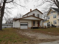 303 SW 7th St, Aledo, IL 61231 