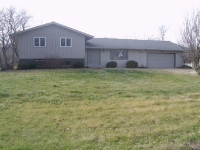 8120 49th St, Coal Valley, IL 61240 