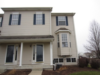 1287 Chestnut Ln, Yorkville, IL 60560 