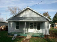 27 W Vine Ave, Charleston, IL 61920 