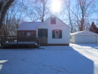 3701 Navaho Ave, Rockford, IL 61102 