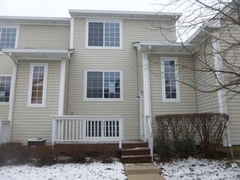 45 Treehouse Ln S, Round Lake, IL 60073 