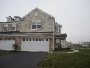 2643 Evergreen Cir, Mchenry, IL 60050 