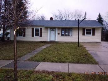 1419 Robinwood Dr, Aurora, IL 60506 