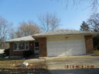807 Elmwood Drive, Aurora, IL 60506 
