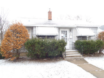 462 S Smith St, Aurora, IL 60505 