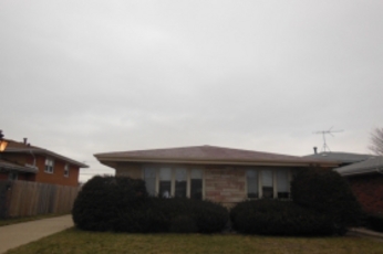 10102 S Komensky Ave, Oak Lawn, IL 60453 