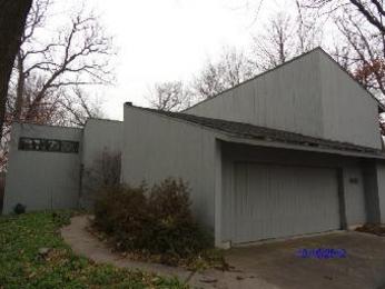 6576 Timbertrails Rd, Lisle, IL 60532 