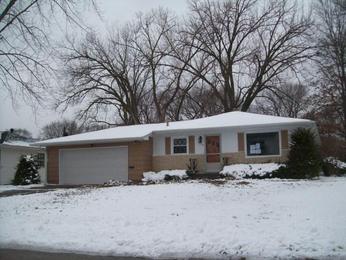 2310 37th St, Rock Island, IL 61201 