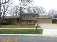 206 N Brookshore Dr, Shorewood, IL 60404 