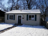 949 40th Street Ct, Moline, IL 61265 