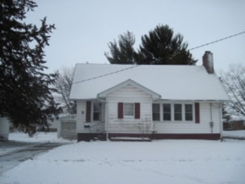 439 W Garfield St, Freeport, IL 61032 