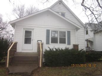 409 Seminary Ave, Bloomington, IL 61701 
