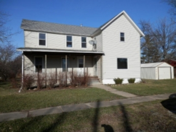 31 W Walnut St, Piper City, IL 60959 