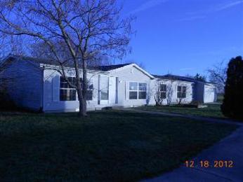142 Weatherholt Dr, New Baden, IL 62265 