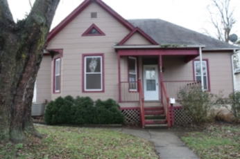 714 E Clay St, Collinsville, IL 62234 