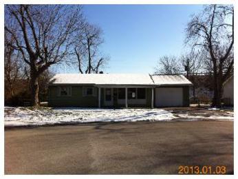 1766 Parklane Dr, East Saint Louis, IL 62206 