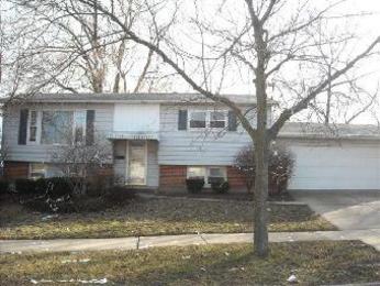 15555 Reynolds Ln, Oak Forest, IL 60452 