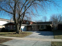 17027 S Kenwood Ave, South Holland, IL 60473 