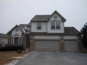 1099 W Deerwood Ct, Round Lake, IL 60073 