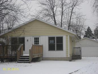 1614 Elm Ave, Round Lake Beach, IL 60073 