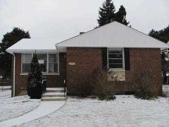 2242 Sunnyside Ave, Westchester, IL 60154 