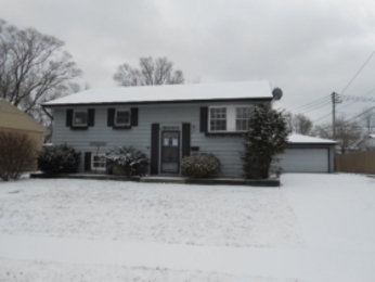 303e Streamwood Blvd., Streamwood, IL 60107 