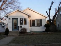 2456 33rd St, Moline, IL 61265 
